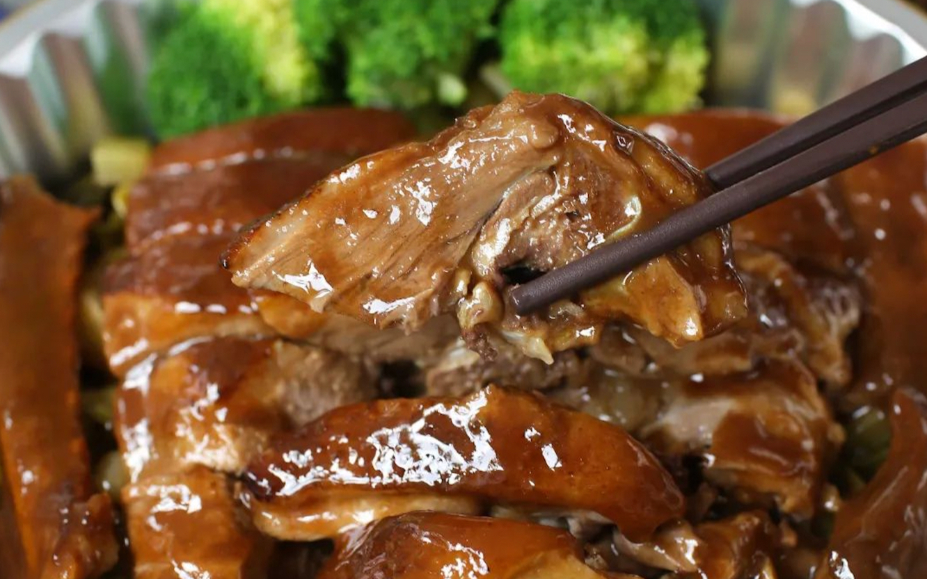 养足一年的年鹅,炮制客家特色豉油鹅,这香浓的味道口水忍不住了