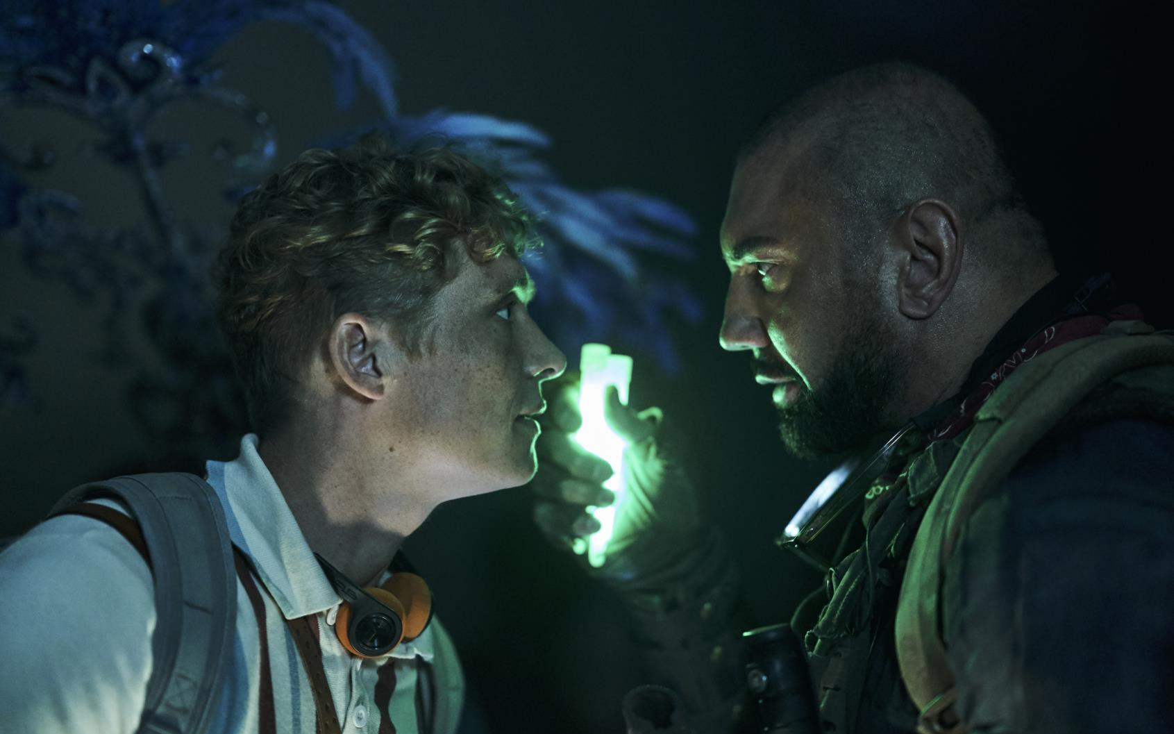 扎导netflix丧尸片《活死人军团》首曝预告,毁灭者主演!