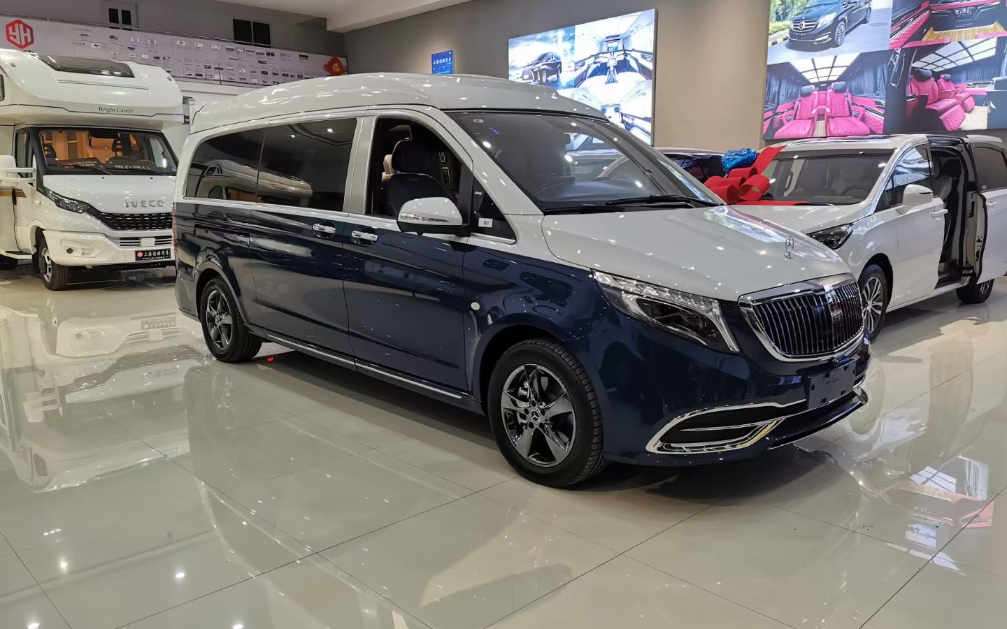 2021新款奔驰威霆改装高顶商务车,时尚双拼引领潮流