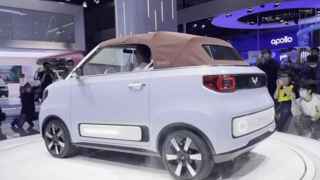 五菱宏光MINI EV CABRIO,是个真敞篷,还软顶,还电动,过分了