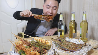102块钱买了两盒烧烤三瓶啤酒,生病忌嘴一个多月,今天来开开荤
