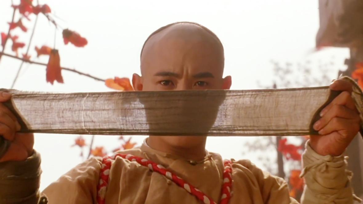 方世玉闯红花会孤身救母, 蒙双眼开启万夫莫敌模式, 谁挡谁死!