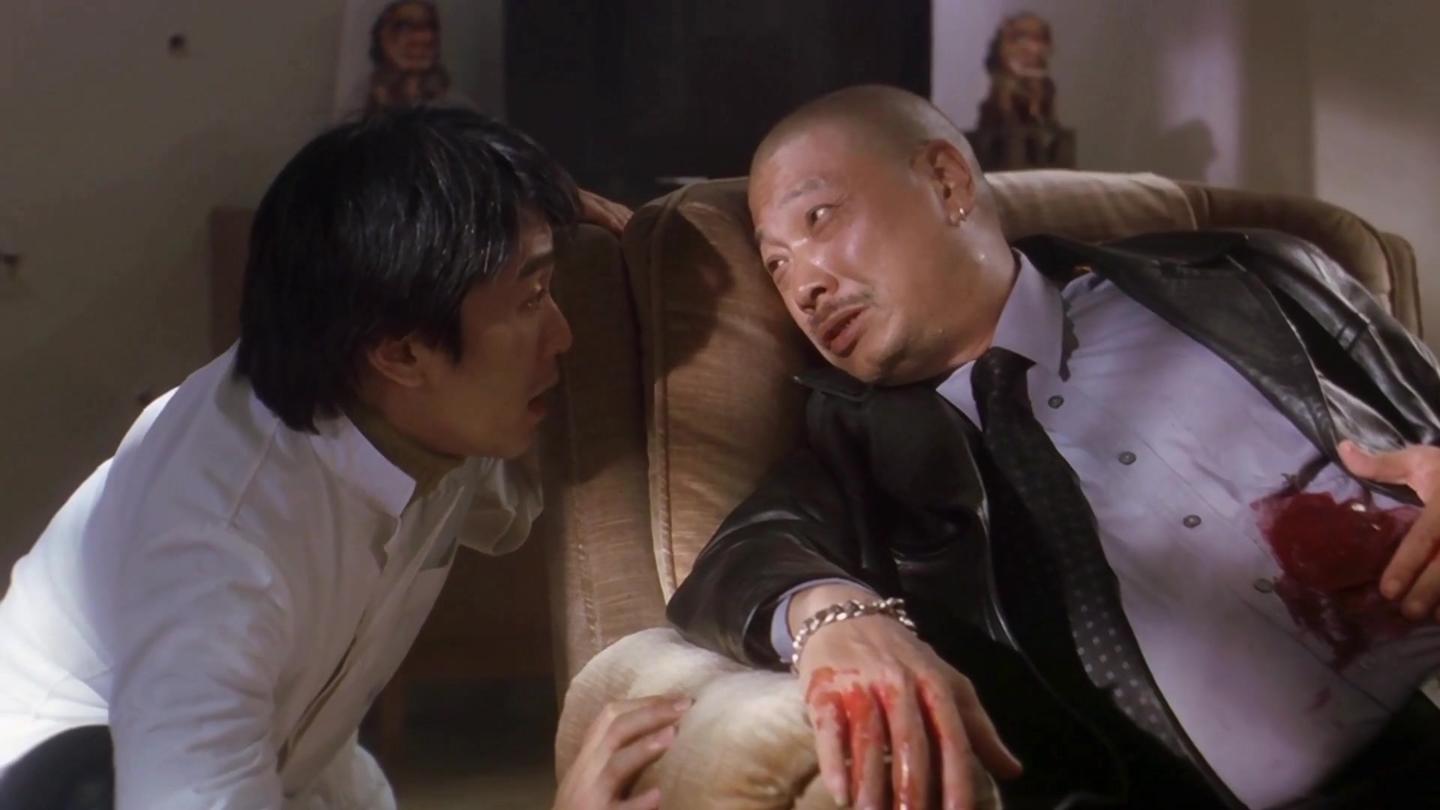 喜剧之王经典片段: 星爷假扮外卖小哥, 勇闯贼窝给卧底达叔送枪!